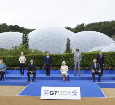 HM The Queen and the G7 leaders at the Eden Project